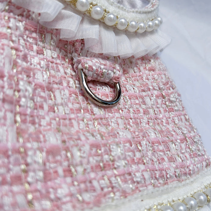 Envogue lace dog harness in Pearl, close-up of the lace and trim